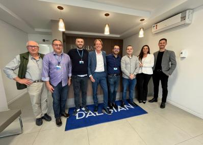 Rumo aos 30 anos: Exatron realiza visita técnica à fábrica da Dalgian